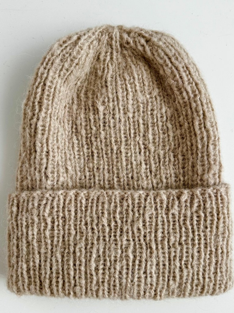 Beigen sävyinen Sophicticated Beige Colouriche pipo